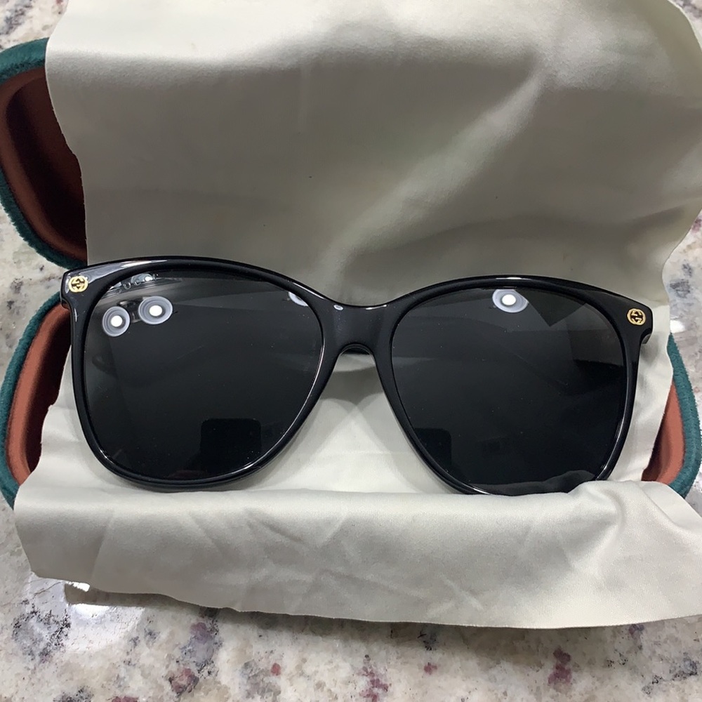 Gucci Round 58mm Sunglasses 🌞